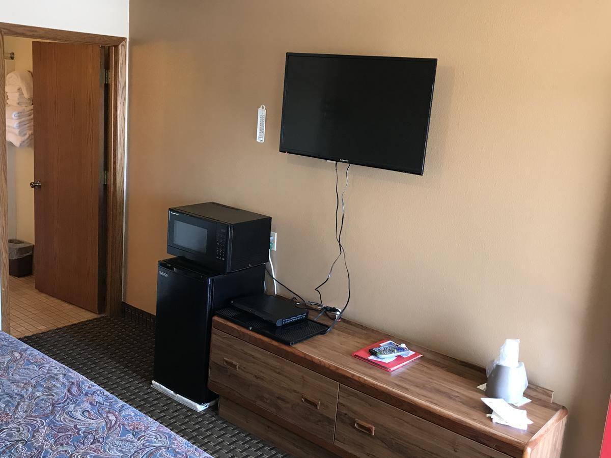 Exxon Quik Stop & Motel Wausaukee Exteriör bild